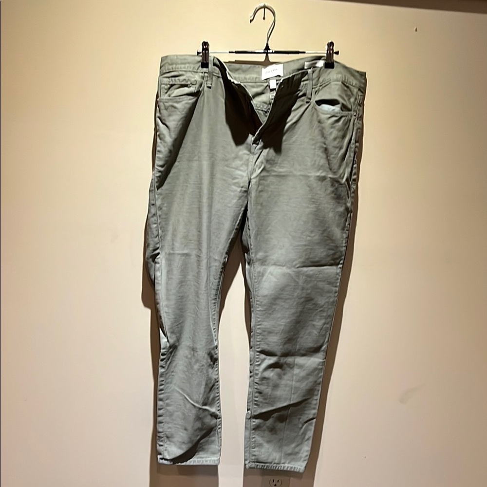 Frame Denim light green baggy lightweight jeans size 31